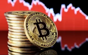 Giá Bitcoin hôm nay 28/07/2026 giảm xuống 63.128 USD trước cuộc họp lãi suất của Fed, trong bối cảnh dòng tiền rút khỏi các quỹ ETF Bitcoin và tâm lý thị trường trở nên thận trọng.