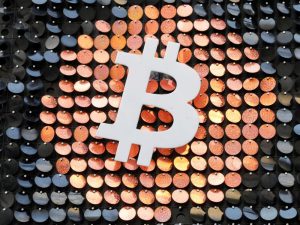 Giá Bitcoin hôm nay 12/08/2026 quanh 63.700 USD khi thị trường chờ dữ liệu CPI Mỹ và theo dõi diễn biến eo biển Hormuz.