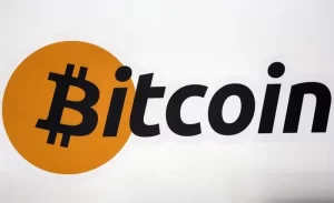 Giá Bitcoin hôm nay 12/10/2026 phục hồi lên 83.893 USD khi giá dầu giảm