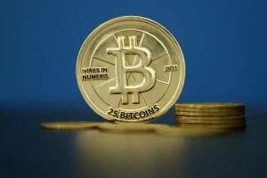 Giá Bitcoin hôm nay 26/10/2026 giảm xuống 80.227 USD khi thị trường chờ quyết định lãi suất của các ngân hàng trung ương