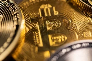 Giá Bitcoin hôm nay 28/10/2026 phục hồi lên 80.948 USD trước quyết định lãi suất của Fed